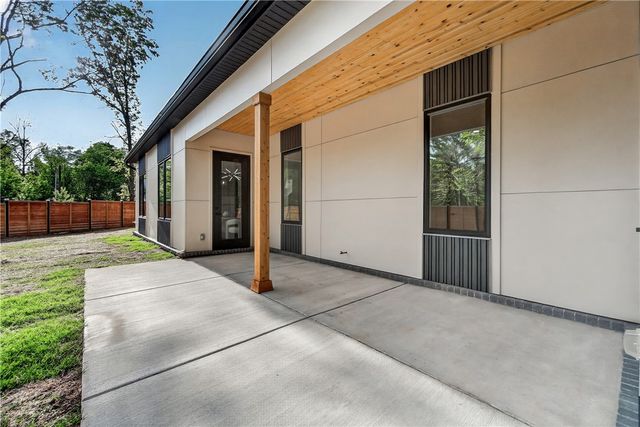 27 Luncarty Lane, Bella Vista, AR 72715