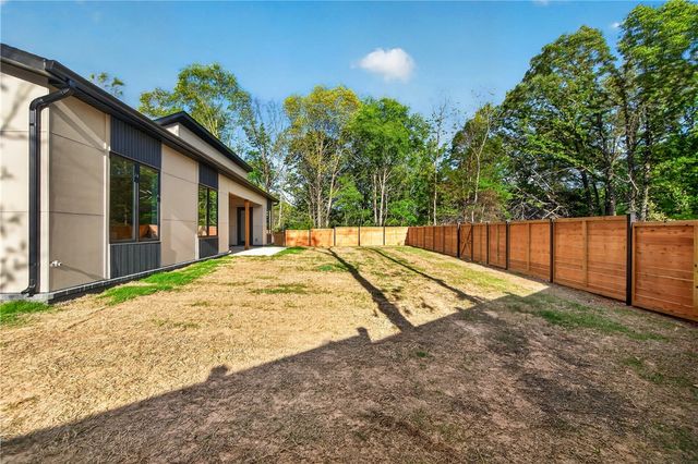27 Luncarty Lane, Bella Vista, AR 72715