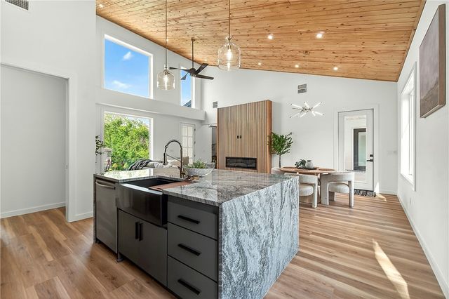 27 Luncarty Lane, Bella Vista, AR 72715