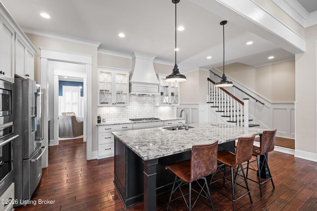 8900 Featherbell Blvd, Prospect, KY 40059