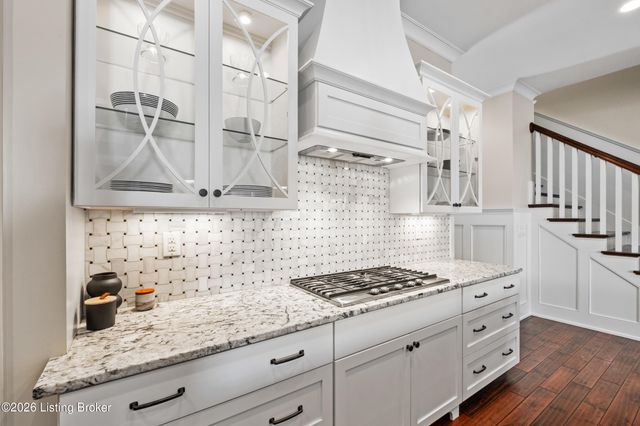 8900 Featherbell Blvd, Prospect, KY 40059