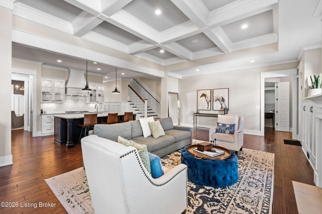 8900 Featherbell Blvd, Prospect, KY 40059