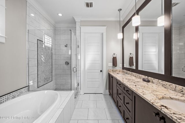 8900 Featherbell Blvd, Prospect, KY 40059