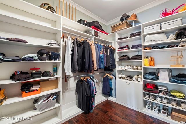 8900 Featherbell Blvd, Prospect, KY 40059