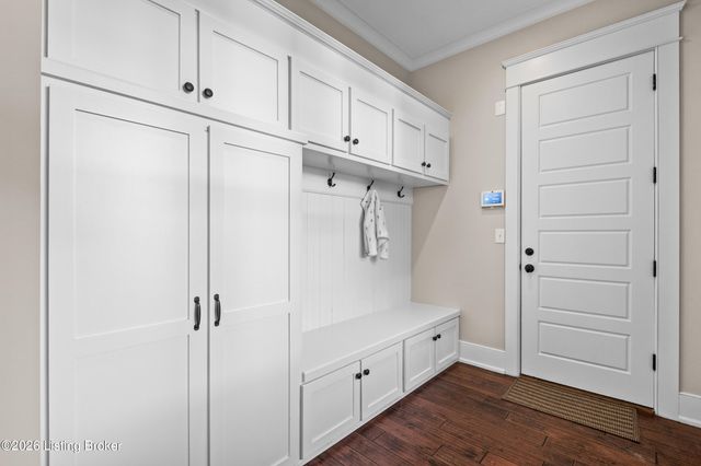 8900 Featherbell Blvd, Prospect, KY 40059