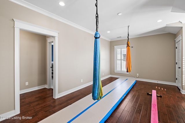 8900 Featherbell Blvd, Prospect, KY 40059