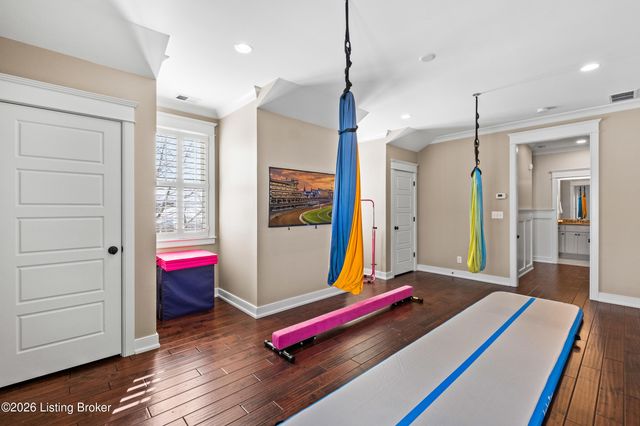 8900 Featherbell Blvd, Prospect, KY 40059