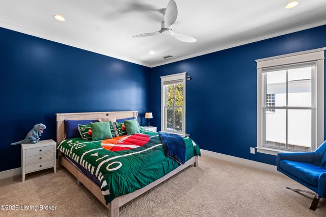 8900 Featherbell Blvd, Prospect, KY 40059