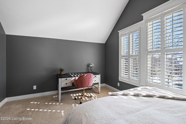 8900 Featherbell Blvd, Prospect, KY 40059