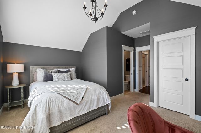 8900 Featherbell Blvd, Prospect, KY 40059