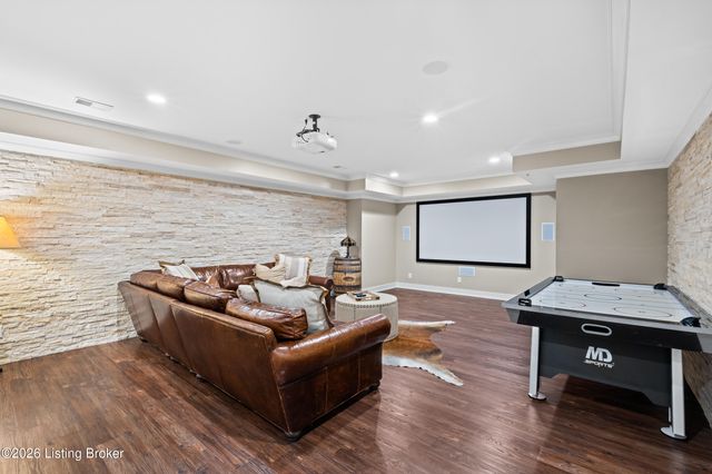 8900 Featherbell Blvd, Prospect, KY 40059