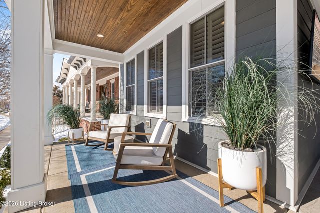 8900 Featherbell Blvd, Prospect, KY 40059