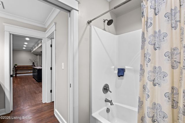 8900 Featherbell Blvd, Prospect, KY 40059