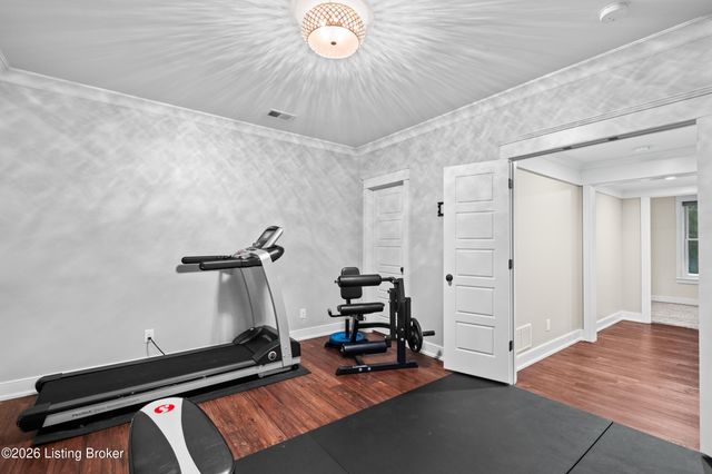 8900 Featherbell Blvd, Prospect, KY 40059