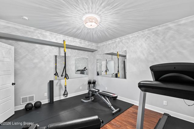 8900 Featherbell Blvd, Prospect, KY 40059