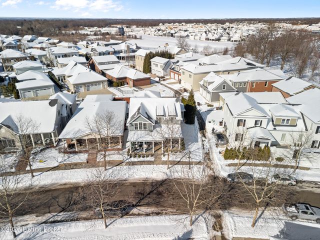 8900 Featherbell Blvd, Prospect, KY 40059