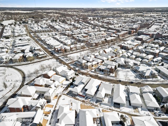 8900 Featherbell Blvd, Prospect, KY 40059