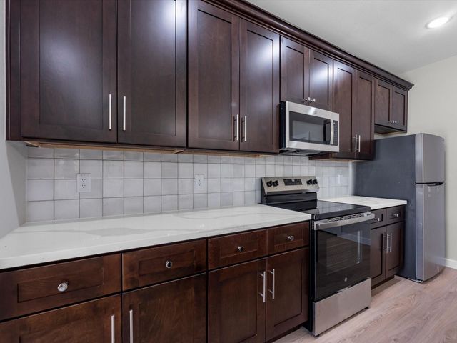 5201 Kenilwood Dr A, Houston, TX 77033