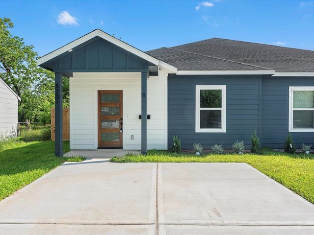 5201 Kenilwood Dr A, Houston, TX 77033