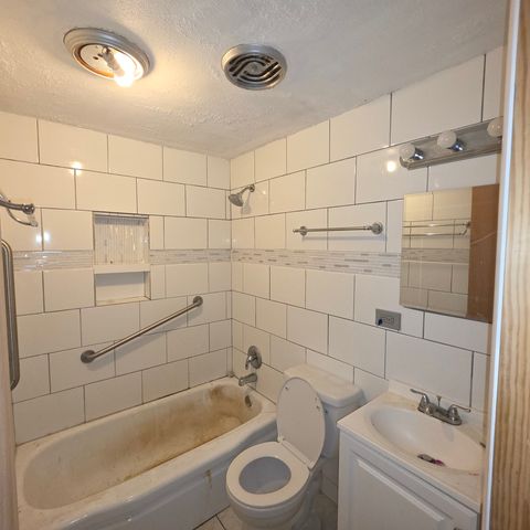 1649 W 163rd Street, Markham, IL 60428