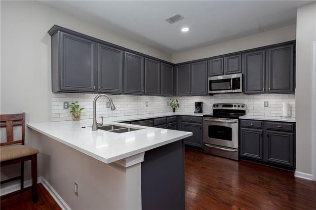 1545 Reel Lake Drive, Atlanta, GA 30331