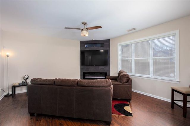 1545 Reel Lake Drive, Atlanta, GA 30331