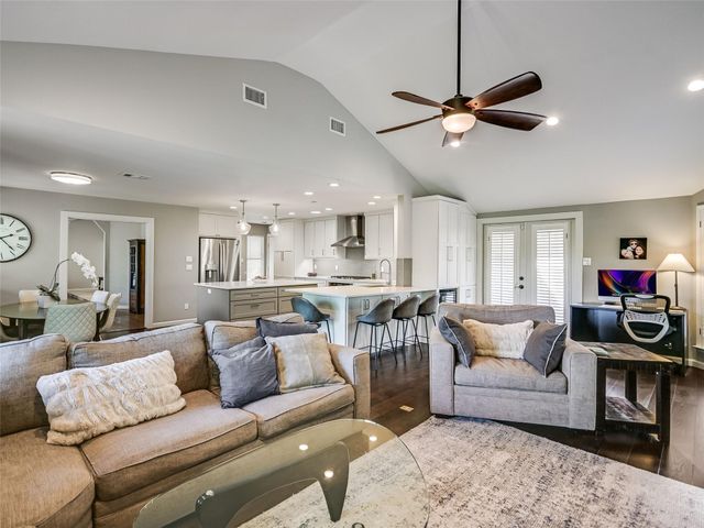 2207 Cypress PT E, Austin, TX 78746