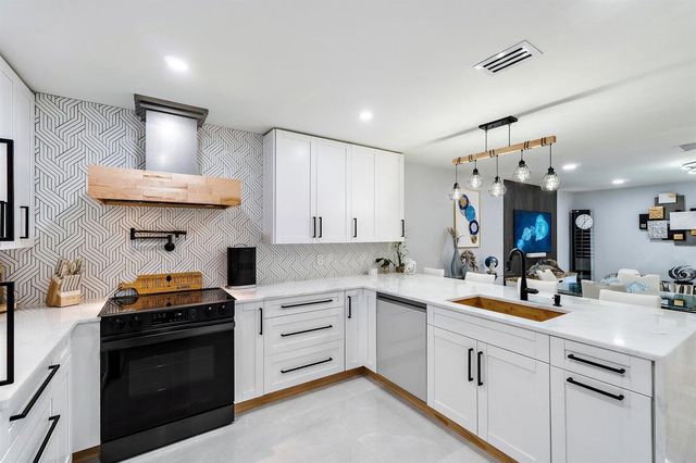 109 Bent Arrow Drive C, Jupiter, FL 33458