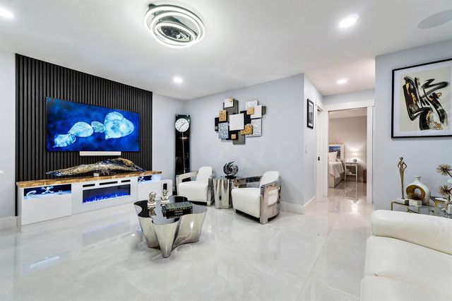 109 Bent Arrow Drive C, Jupiter, FL 33458