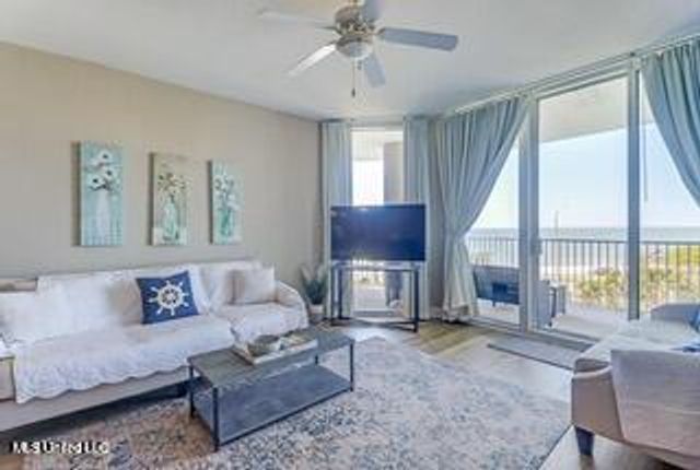 2668 Beach Boulevard, 305, Biloxi, MS 39531