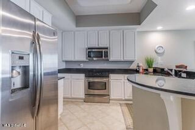 2668 Beach Boulevard, 305, Biloxi, MS 39531