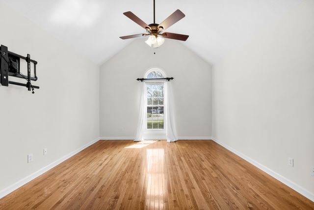 204 Hickory Trl, White House, TN 37188
