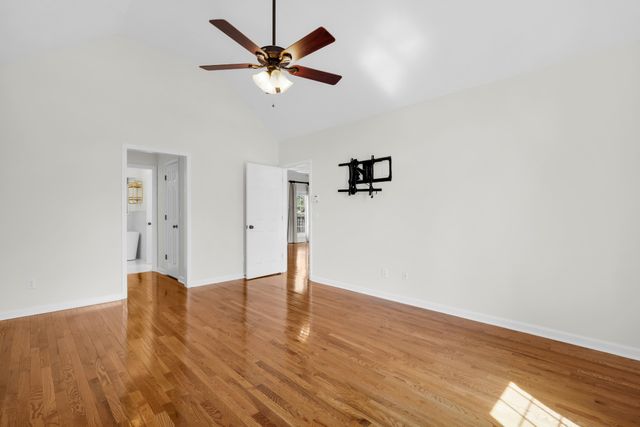 204 Hickory Trl, White House, TN 37188