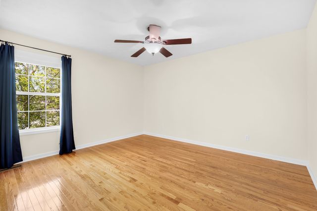 204 Hickory Trl, White House, TN 37188