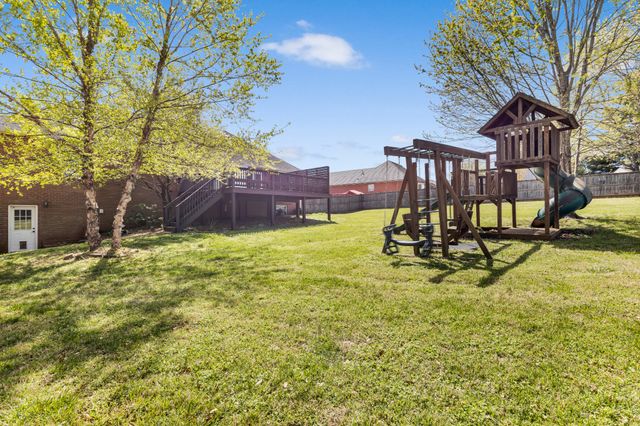 204 Hickory Trl, White House, TN 37188