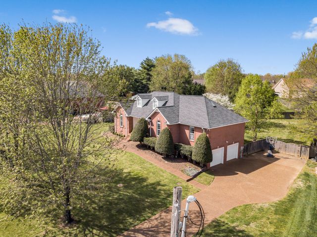 204 Hickory Trl, White House, TN 37188