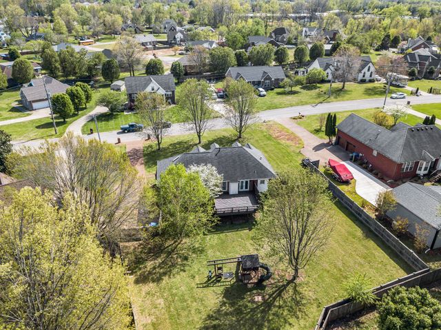 204 Hickory Trl, White House, TN 37188