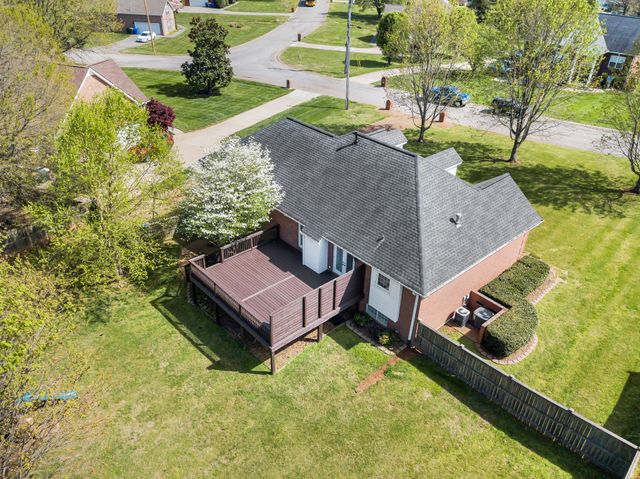 204 Hickory Trl, White House, TN 37188