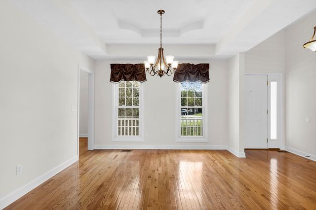 204 Hickory Trl, White House, TN 37188