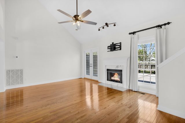 204 Hickory Trl, White House, TN 37188
