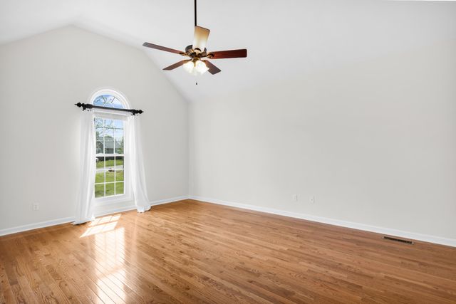 204 Hickory Trl, White House, TN 37188