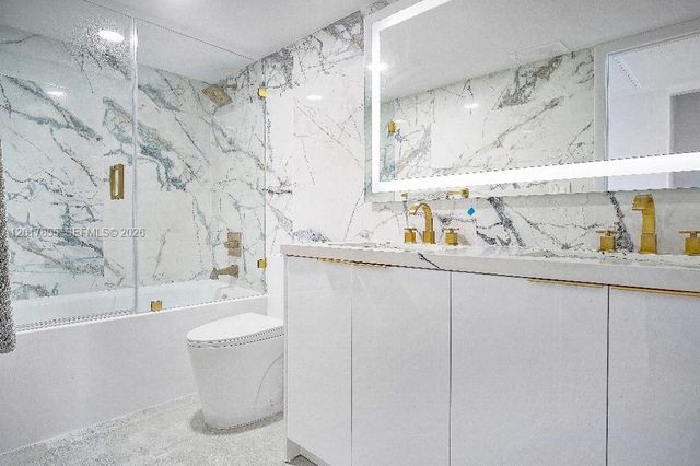 11111 Biscayne Blvd 7E, Miami, FL 33181