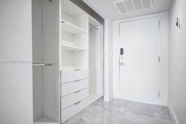11111 Biscayne Blvd 7E, Miami, FL 33181