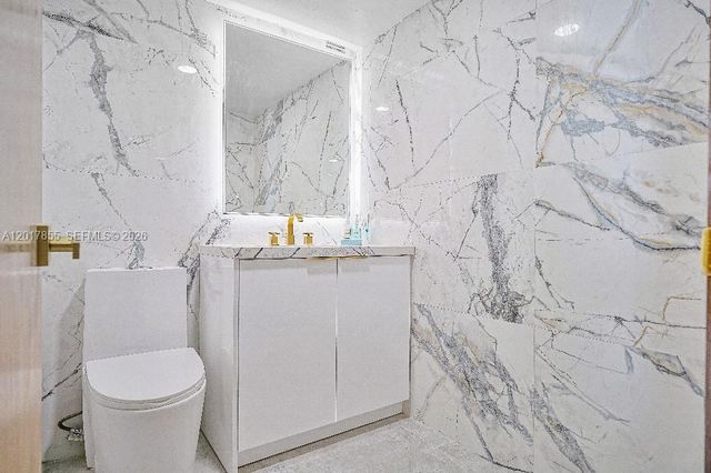 11111 Biscayne Blvd 7E, Miami, FL 33181