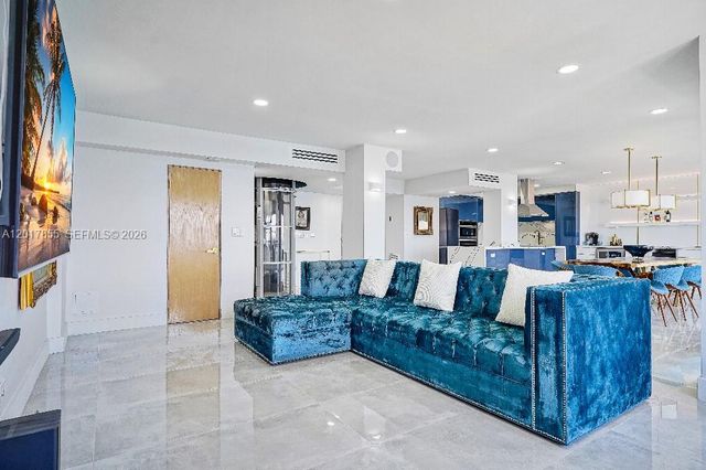 11111 Biscayne Blvd 7E, Miami, FL 33181