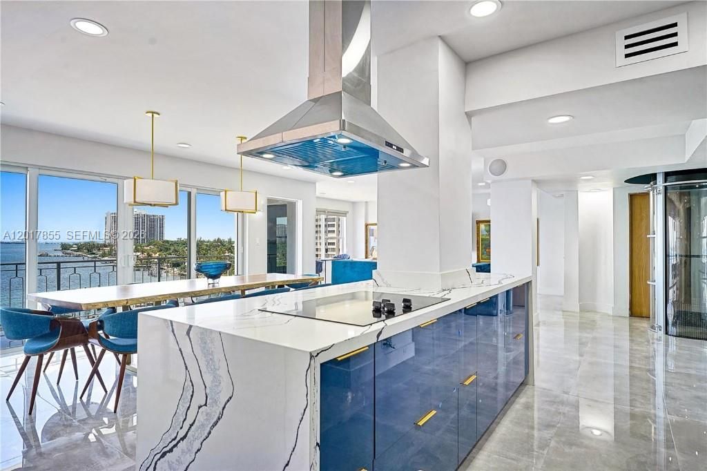 11111 Biscayne Blvd 7E, Miami, FL 33181
