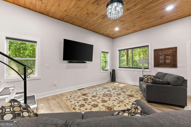 7611 Beachwood Drive, Murrayville, GA 30564