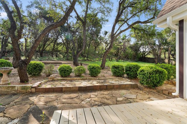9905 Woodlake CV, Austin, TX 78733