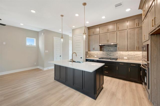 11350 Bellville Drive, Montgomery, TX 77316