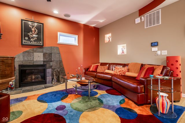 2245 N Alabama Street, Indianapolis, IN 46205